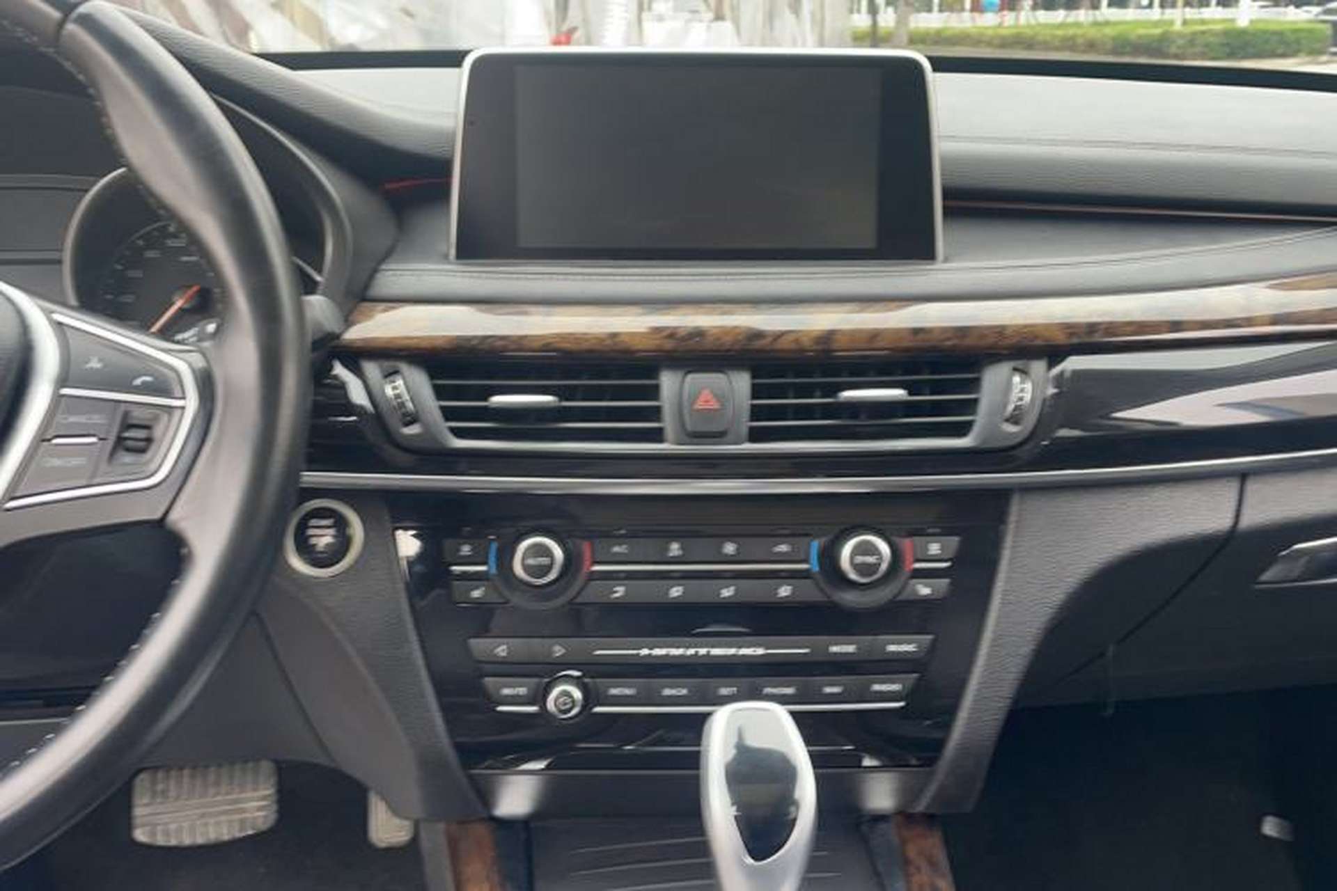 Used Hanteng X7 2016 2.0T DCT Luxury Edition Interior 3