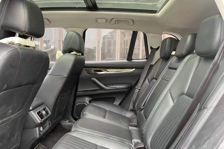 Used Hanteng X7 2016 1.5T Manual Luxury Edition Interior 3