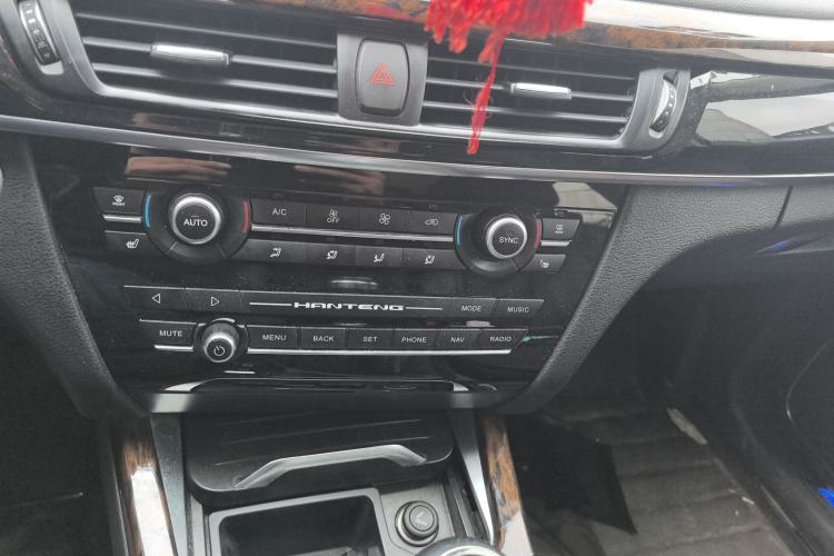 Used Hanteng X7 2016 1.5T Manual Luxury Edition Interior 5