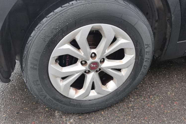 Used Hanteng X7 2016 1.5T Manual Luxury Edition Left Front Wheel Hub