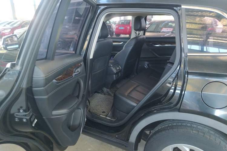Used Hanteng X7 2016 1.5T Manual Luxury Edition Left Rear Seat