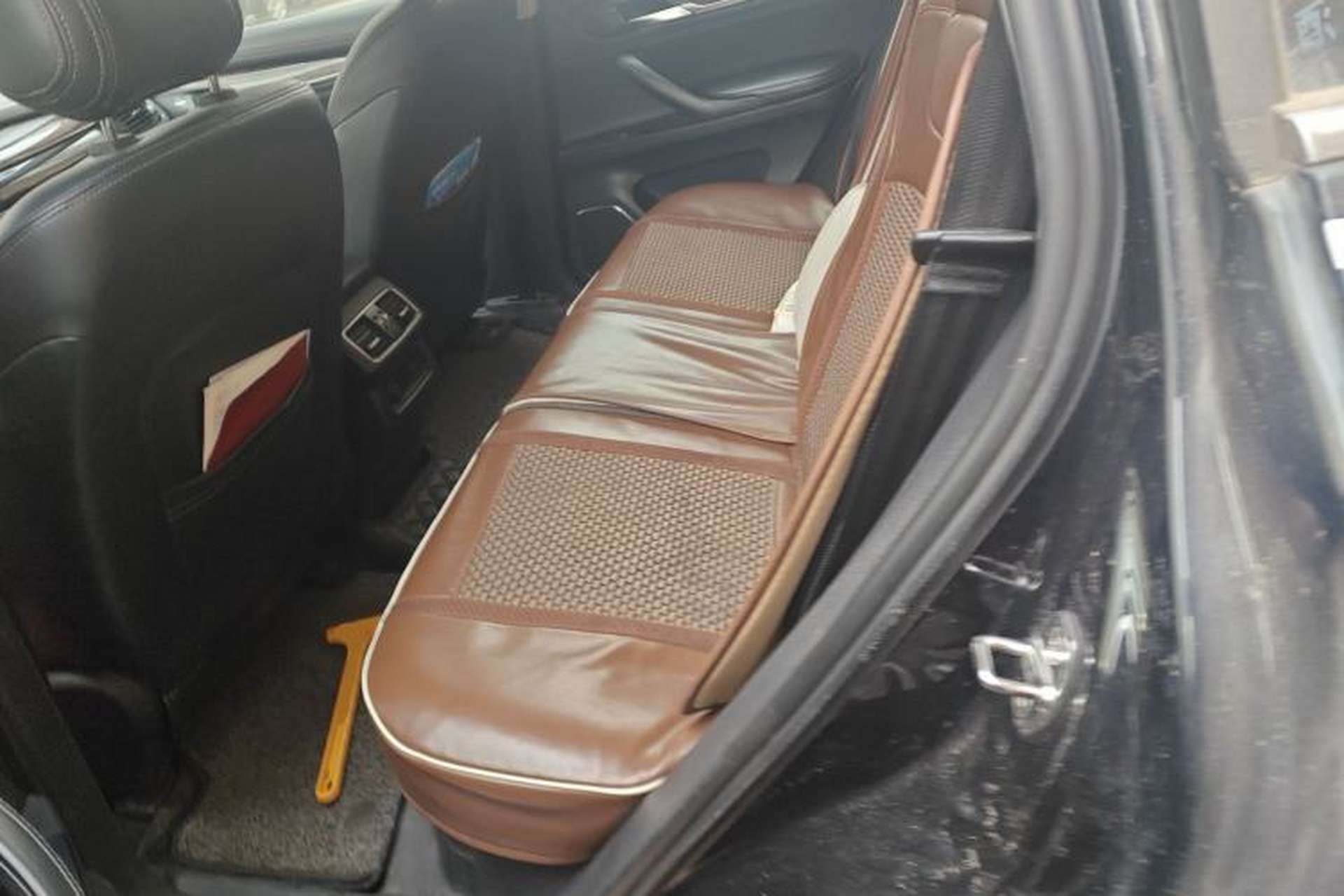 Used Hanteng X7 2016 1.5T Manual Luxury Edition Left Rear Seat