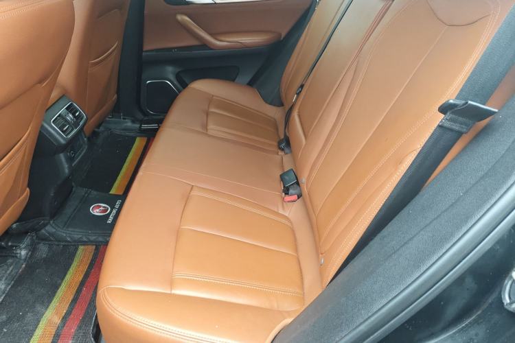Used Hanteng X7 2016 2.0T DCT Luxury Version Left Rear Seat