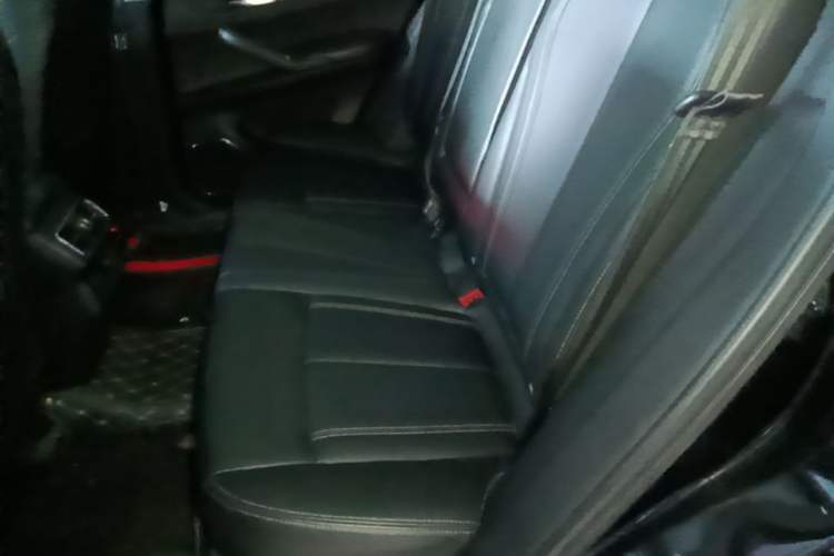 Used Hanteng X7 2016 1.5T Manual Luxury Edition Left Rear Seat