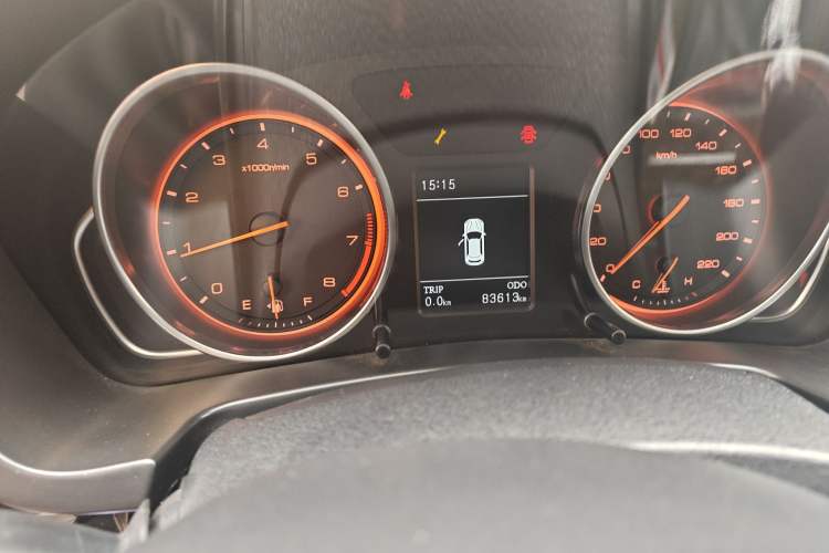 Used Hanteng X7 2016 1.5T Manual Luxury Edition Odometer Close Up
