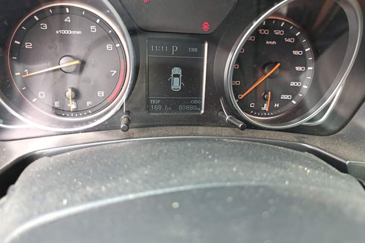 Used Hanteng X7 2016 2.0T DCT Luxury Version Odometer Close Up