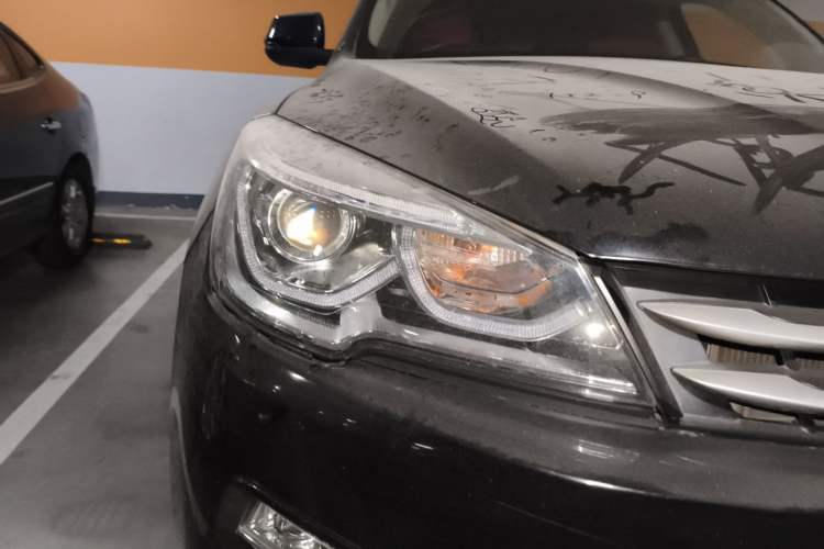 Used Hanteng X7 2016 1.5T Manual Comfort Model Right Front Headlight