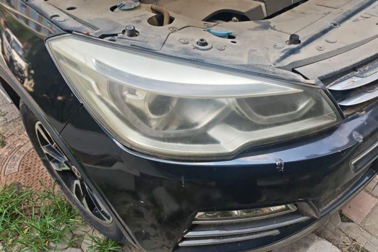 Used Hanteng X7 2016 2.0T DCT Luxury Edition Right Front Headlight