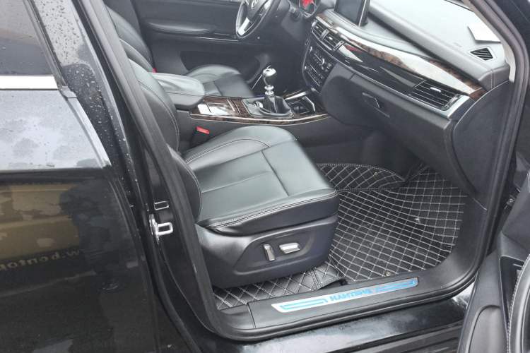 Used Hanteng X7 2016 1.5T Manual Luxury Edition Right Front Seat