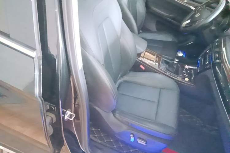 Used Hanteng X7 2016 1.5T Manual Luxury Edition Right Front Seat