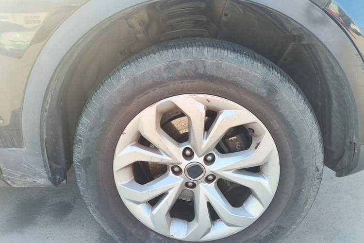 Used Hanteng X7 2016 1.5T Manual Luxury Edition Right Front Wheel Hub