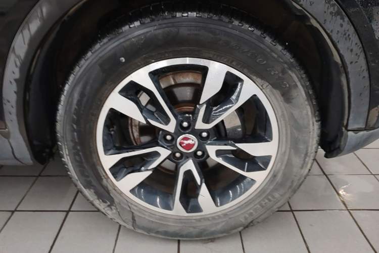 Used Hanteng X7 2016 2.0T DCT Luxury Edition Right Front Wheel Hub