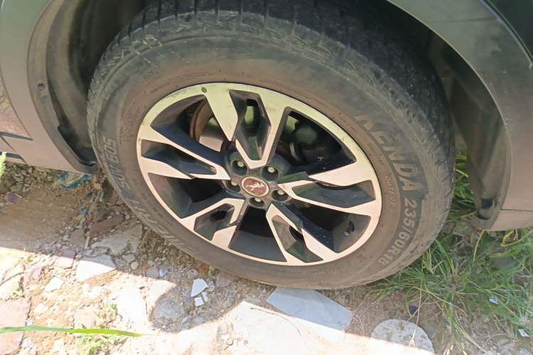 Used Hanteng X7 2016 2.0T DCT Luxury Version Right Front Wheel Hub
