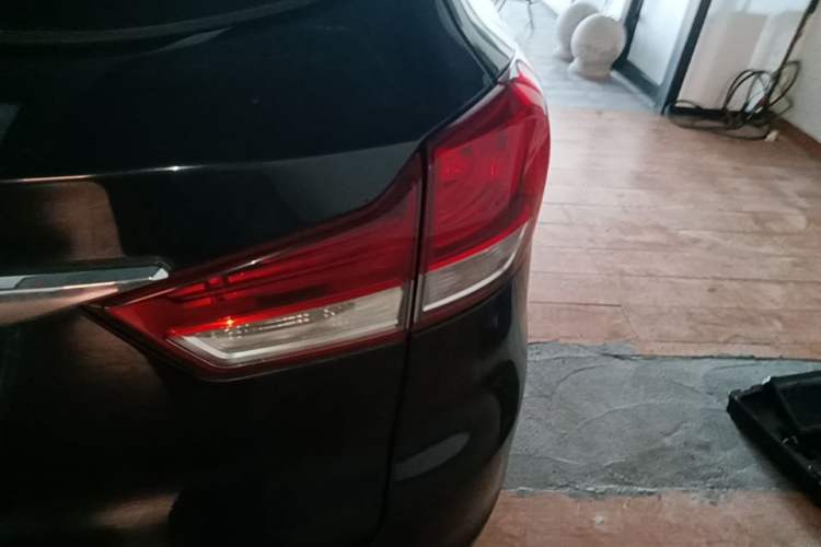 Used Hanteng X7 2016 1.5T Manual Luxury Edition Right Rear Taillight