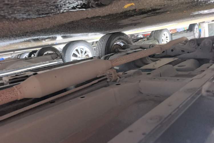 Used Hanteng X7 2016 1.5T Manual Luxury Edition Right Side Sill
