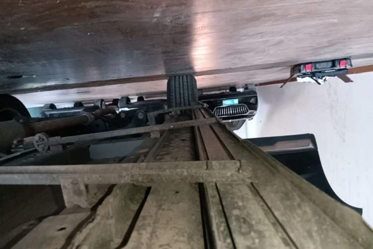 Used Hanteng X7 2016 1.5T Manual Luxury Edition Right Side Sill