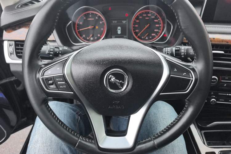Used Hanteng X7 2016 1.5T Manual Luxury Edition Steering Wheel