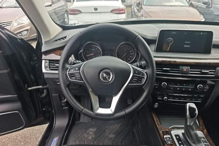 Used Hanteng X7 2016 2.0T DCT Luxury Edition Steering Wheel