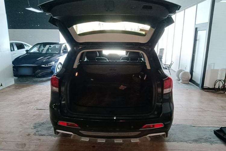 Used Hanteng X7 2016 1.5T Manual Luxury Edition Trunk