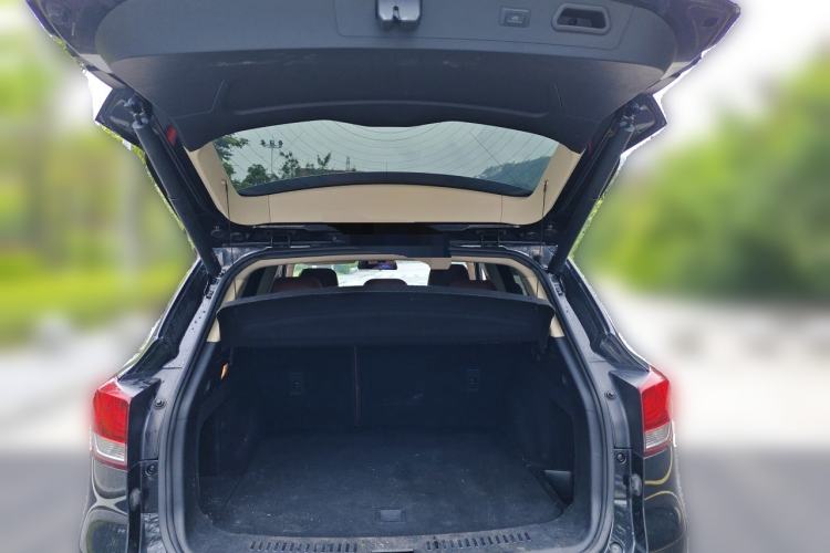 Used Hanteng X7 2016 1.5T Manual Luxury Version Trunk