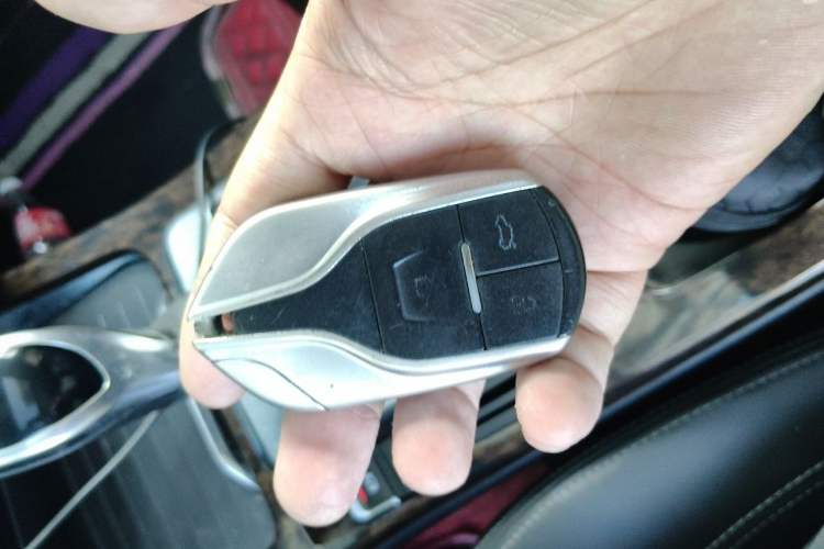 Used Hanteng X7 2016 2.0T DCT Luxury Edition Vehicle Key