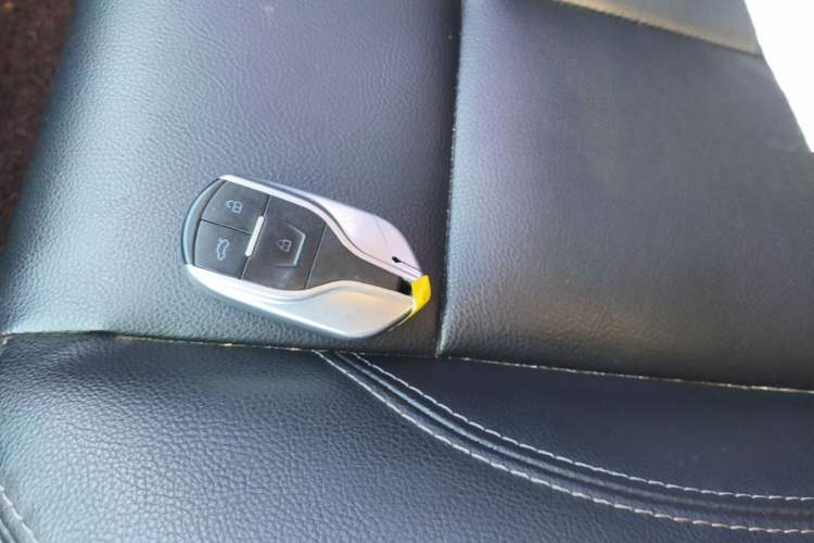 Used Hanteng X7 2016 1.5T Manual Luxury Edition Vehicle Key