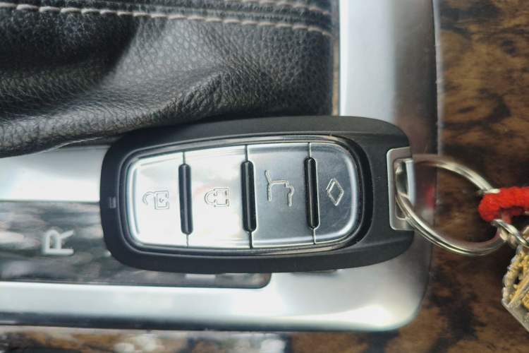 Used Hanteng X7 2016 2.0T DCT Luxury Version Vehicle Key