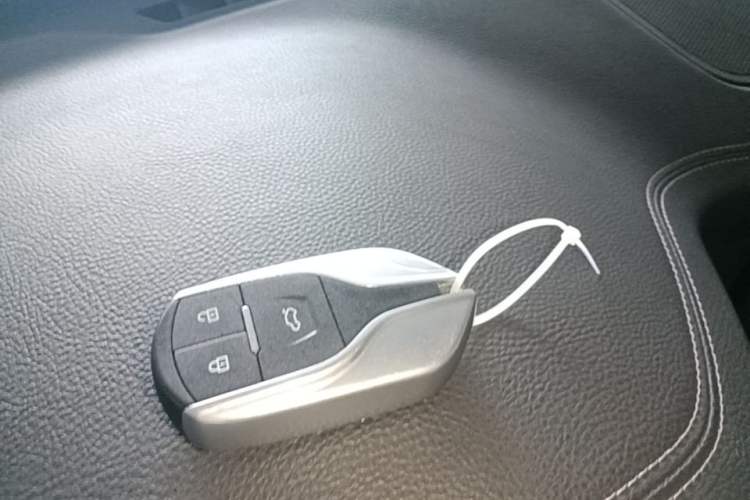 Used Hanteng X7 2016 1.5T Manual Luxury Edition Vehicle Key