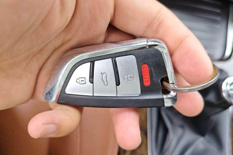 Used Hanteng X7 2016 1.5T Manual Luxury Version Vehicle Key