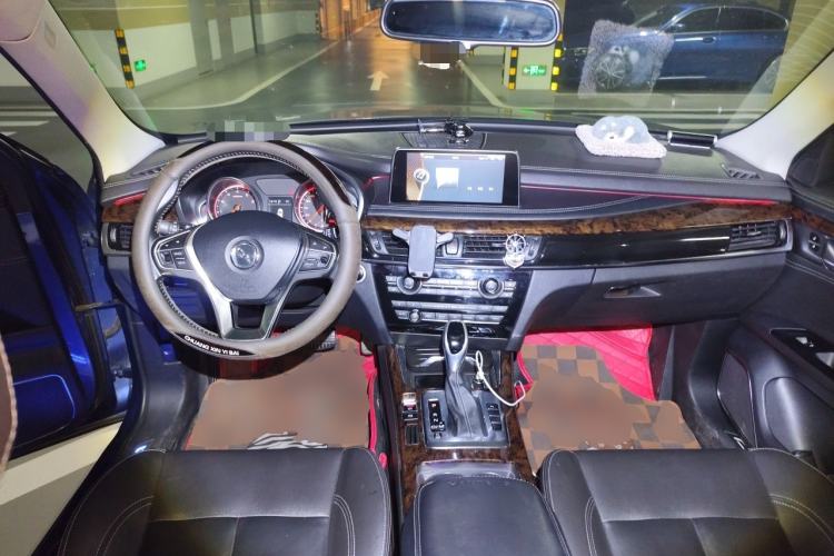 Used Hanteng X7 2016 2.0T DCT Luxury Edition Center Console