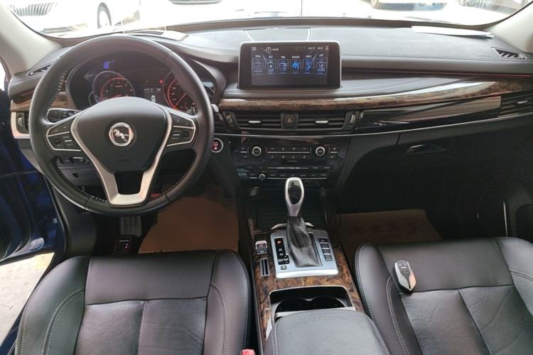 Used Hanteng X7 2016 2.0T DCT Yu Ma Edition Center Console