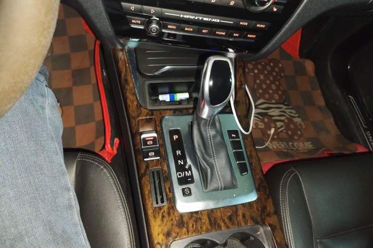Used Hanteng X7 2016 2.0T DCT Luxury Edition Gear Lever