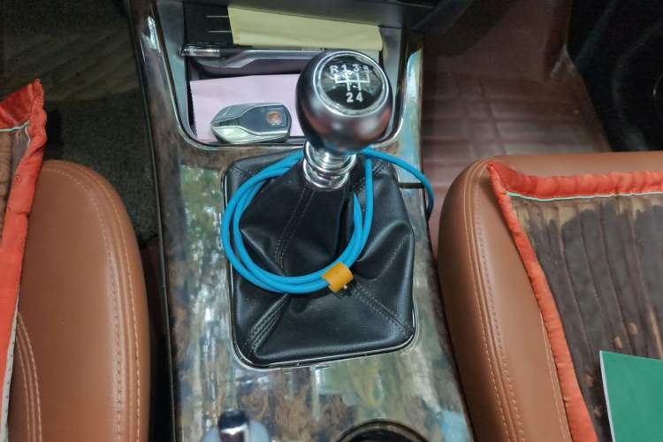Used Hanteng X7 2016 1.5T Manual Comfort Model Gear Lever