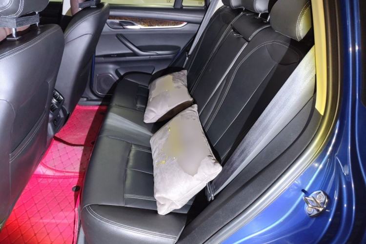Used Hanteng X7 2016 2.0T DCT Luxury Edition Left Rear Seat