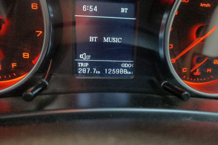 Used Hanteng X7 2016 1.5T Manual Comfort Model Odometer Close Up