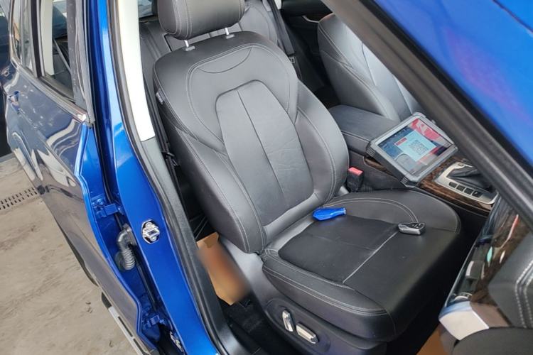 Used Hanteng X7 2016 2.0T DCT Yu Ma Edition Right Front Seat