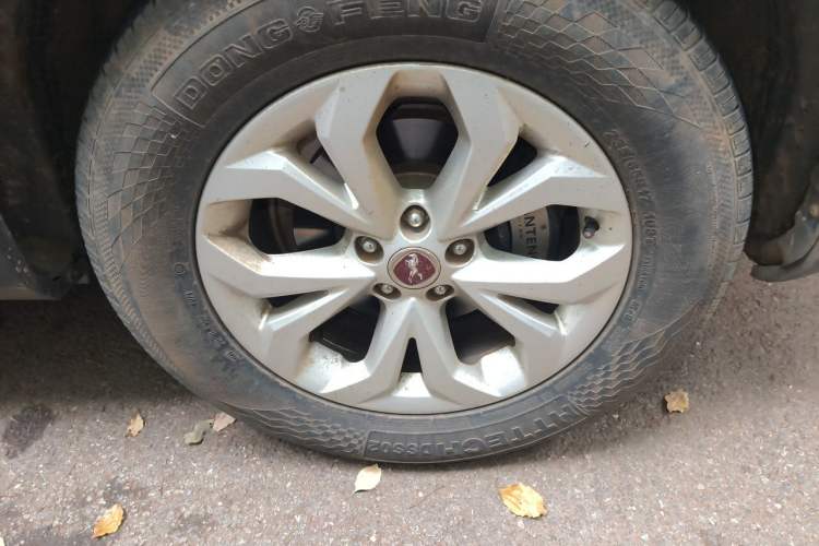 Used Hanteng X7 2016 1.5T Manual Comfort Model Right Front Wheel Hub