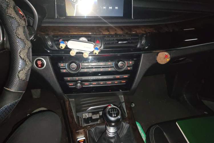 Used Hanteng X7 2016 1.5T Manual Luxury Edition Audio And AC Panel
