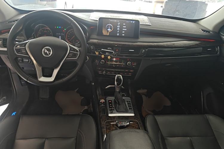 Used Hanteng X7 2016 2.0T DCT Luxury Edition Center Console