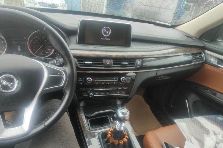 Used Hanteng X7 2016 1.5T Manual Luxury Version Center Console