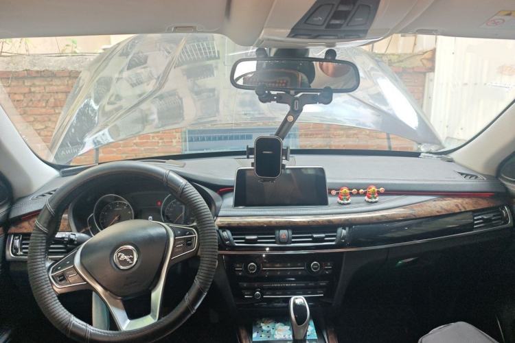 Used Hanteng X7 2016 2.0T DCT Yu Ma Edition Center Console