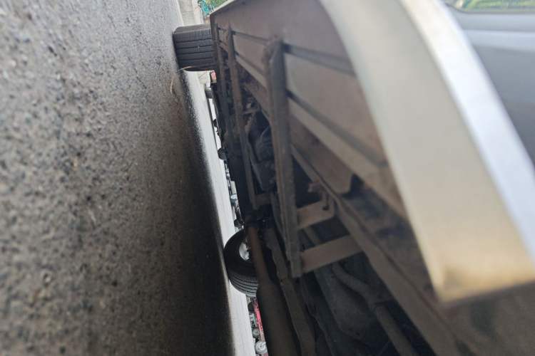 Used Hanteng X7 2016 2.0T DCT Luxury Edition Chassis Rear Left