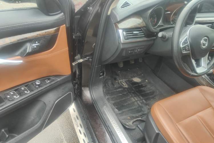 Used Hanteng X7 2016 1.5T Manual Luxury Version Driver Seat