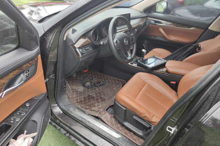 Used Hanteng X7 2016 2.0T Manual Luxury Version Driver Seat