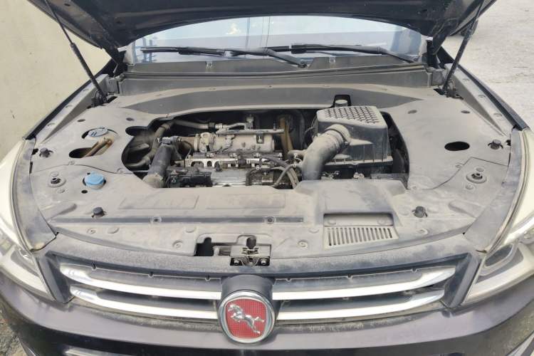 Used Hanteng X7 2016 2.0T Manual Luxury Edition Engine Bay