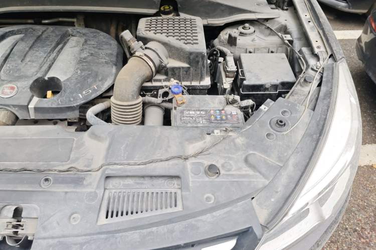 Used Hanteng X7 2016 1.5T Manual Luxury Edition Engine Bay Left