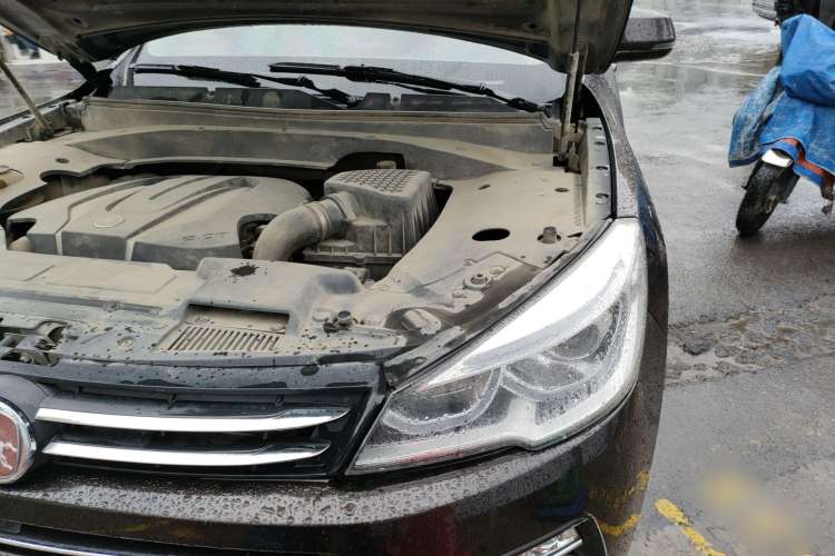 Used Hanteng X7 2016 2.0T DCT Luxury Edition Engine Bay Left
