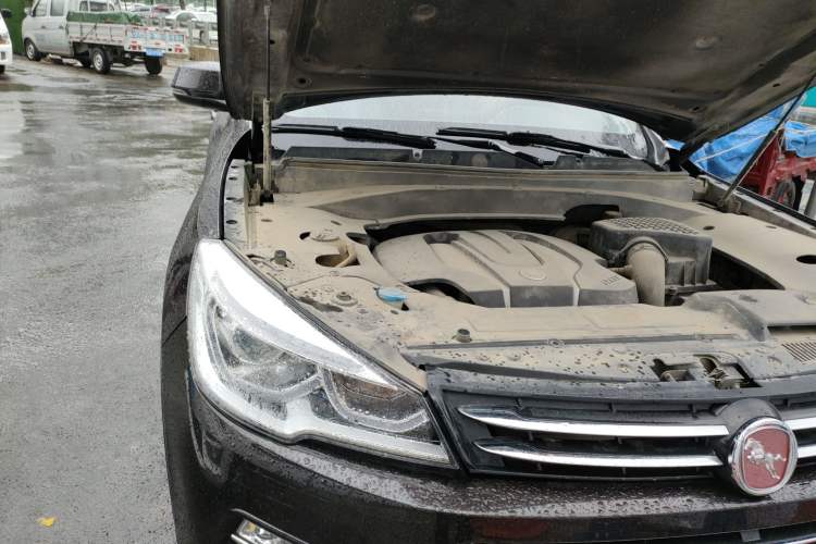 Used Hanteng X7 2016 2.0T DCT Luxury Edition Engine Bay Right