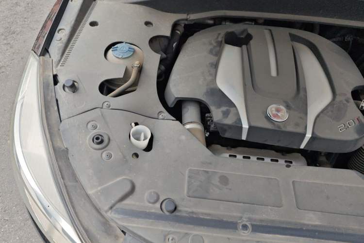 Used Hanteng X7 2016 2.0T DCT Luxury Edition Engine Bay Right