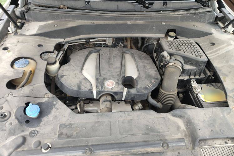 Used Hanteng X7 2016 2.0T Manual Luxury Version Engine Bay
